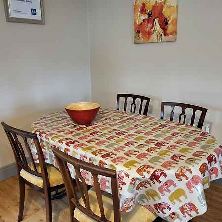 Clairhouse Accommodation Лехинч Экстерьер фото