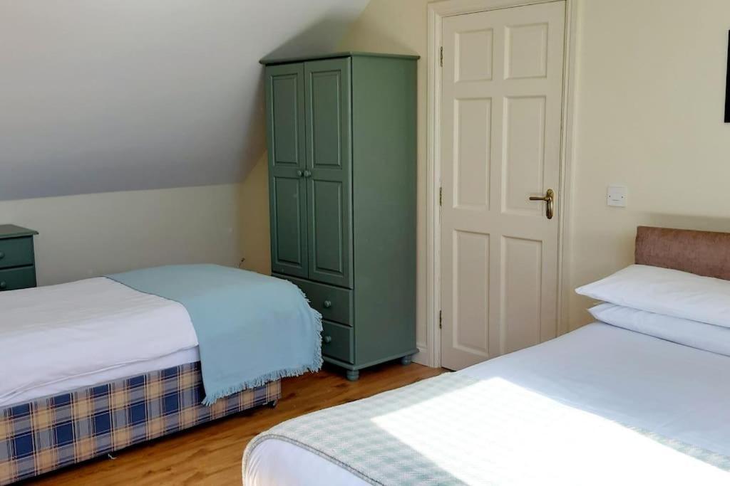 Clairhouse Accommodation Лехинч Экстерьер фото